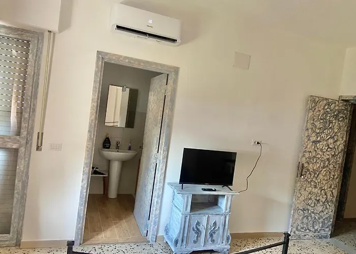 Ajoaolbia Bed & Breakfast *